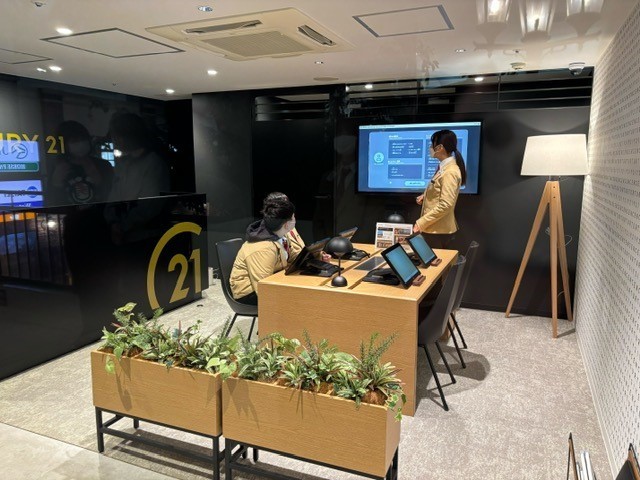 真剣に聞いています。