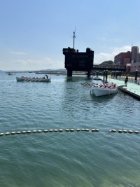 津波警報が発令されたので、湾内で活躍しています。