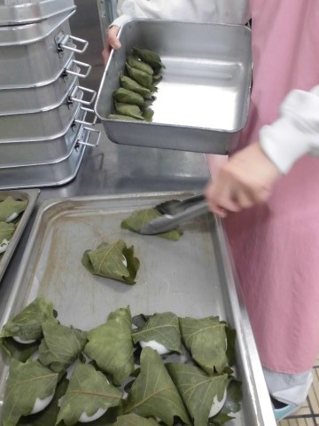 よもぎもち　配る