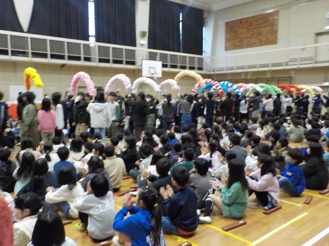 ６年生入場