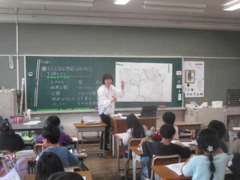 3年生は　社会で地図について学習しました。