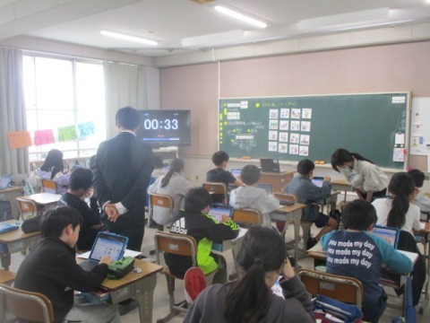 6年生は社会で自分たちの社会についての学習に取り組みました。