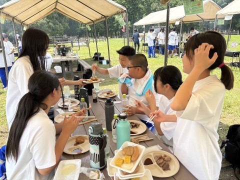 BBQを満喫している様子
