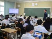 2組　社会の授業の様子