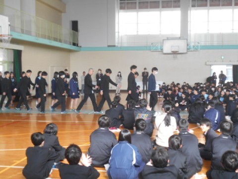 ３年４組