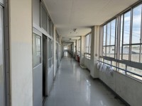 授業１分前の廊下
