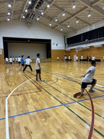 体育講座　アルティメットの練習風景