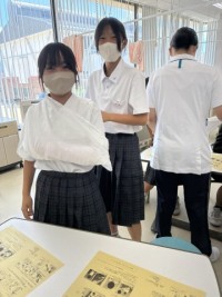 包帯をグルグル巻いて…