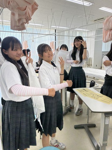 包帯巻いてイェーイ！ってなんでやねん！
