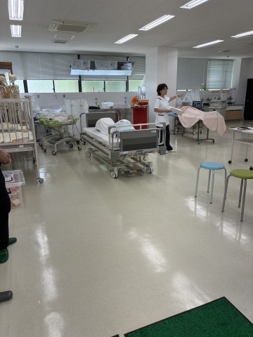 手術台…