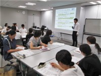 小学校理科専科研修の様子