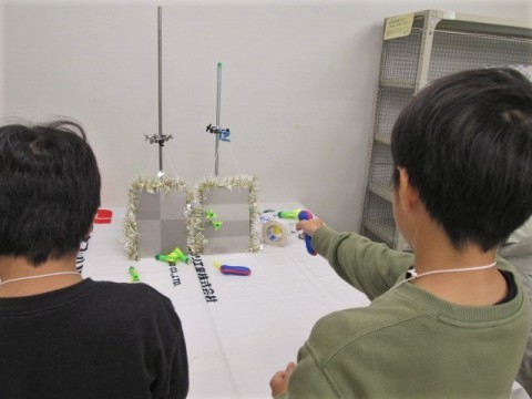 「とっても不思議！くっつかないって本当？水玉が転がる？」１