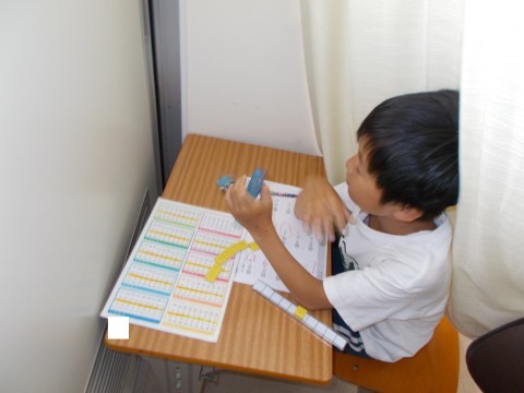 児童が学習に取り組んでいる様子