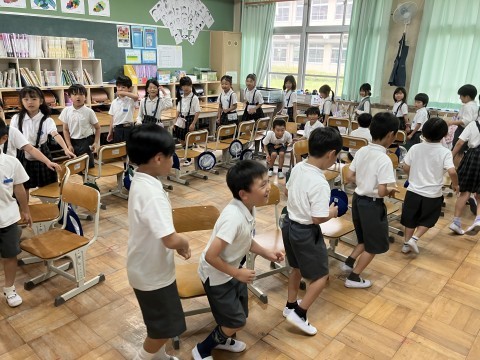 いすとりゲーム